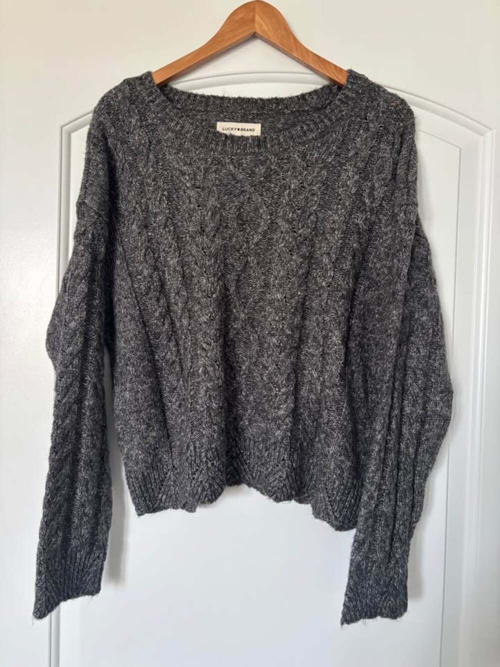 Lucky Brand Charcoal Gray Cable Knit Scalloped Chevron Hem Sweater – Size M